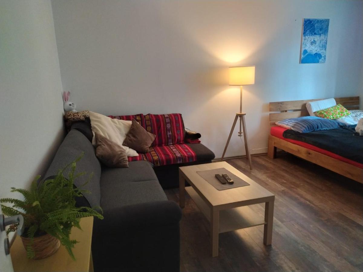 Pisqor Apartment - Self Check-In Bratislava Ngoại thất bức ảnh