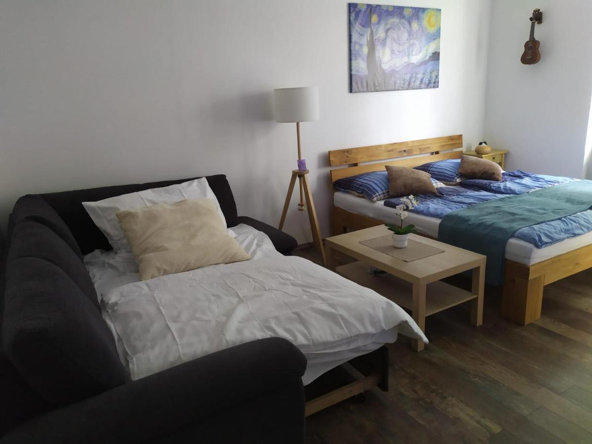 Pisqor Apartment - Self Check-In Bratislava Ngoại thất bức ảnh