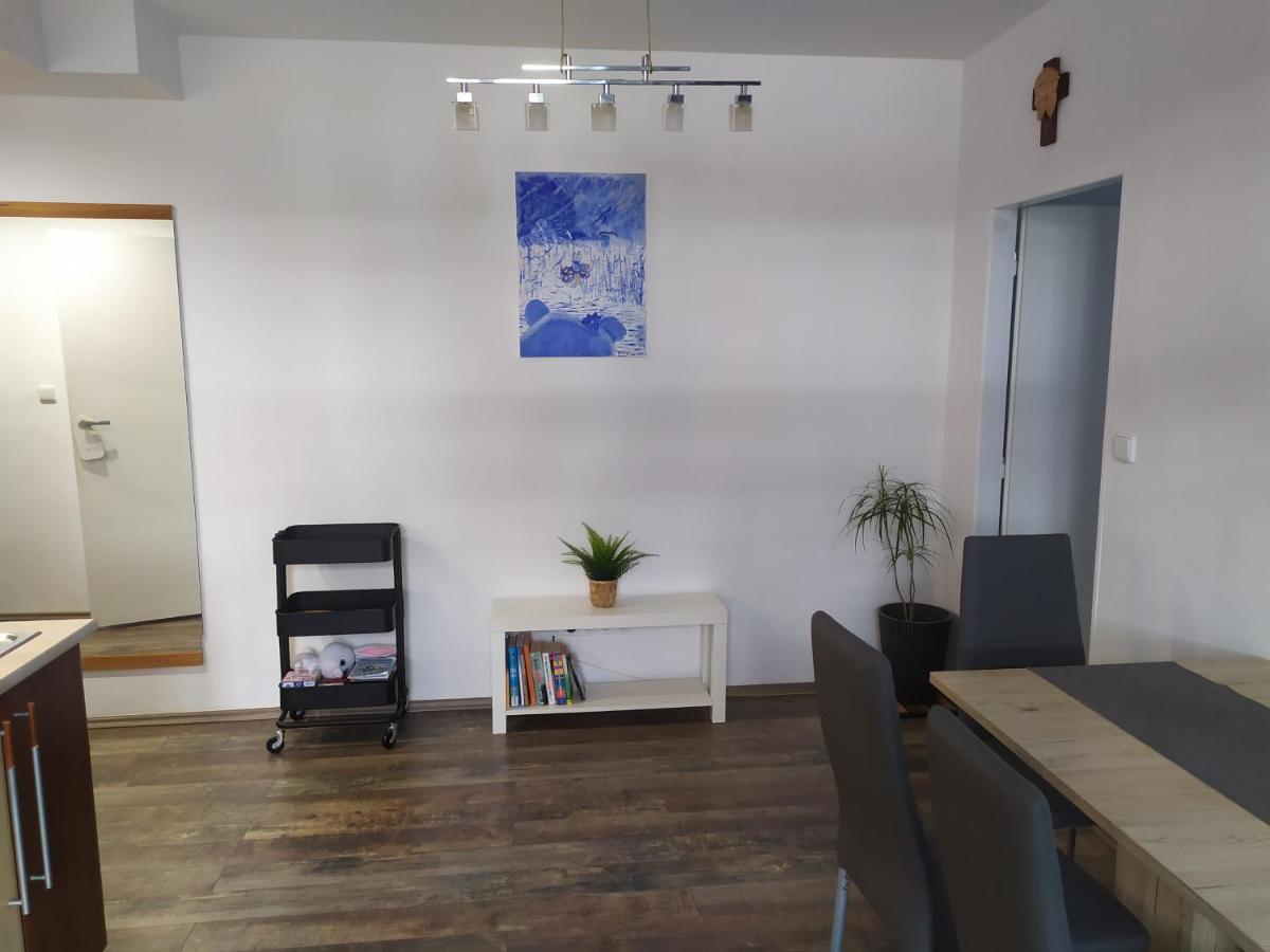 Pisqor Apartment - Self Check-In Bratislava Ngoại thất bức ảnh