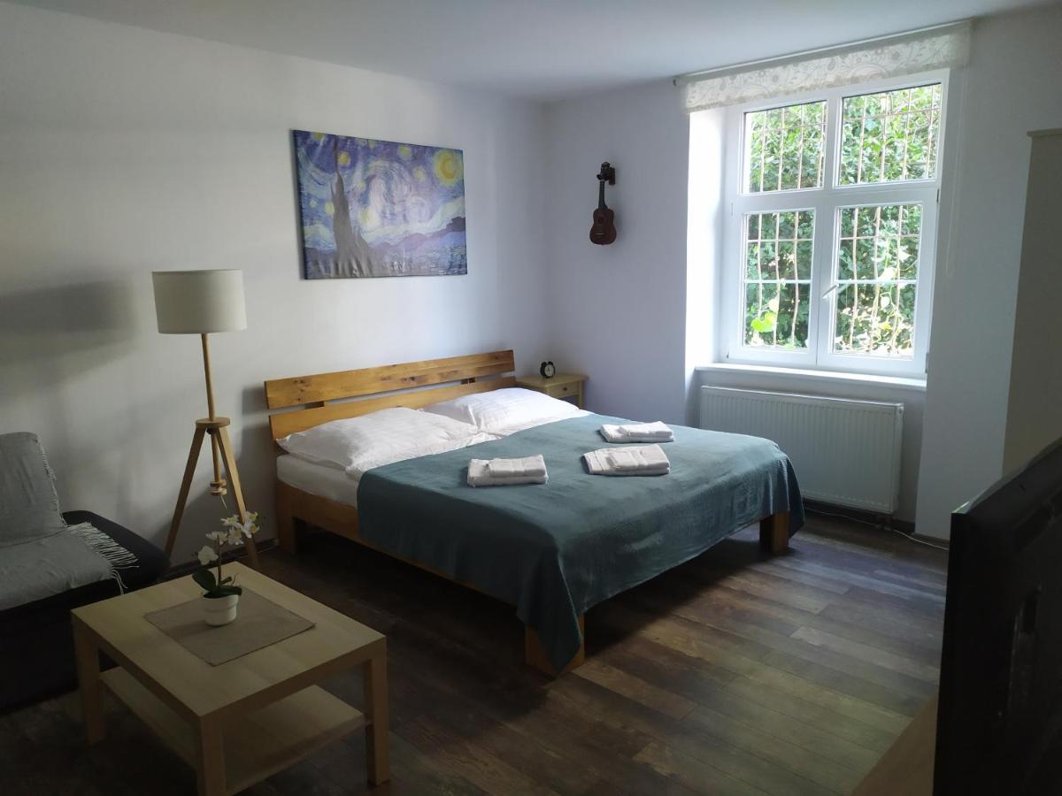 Pisqor Apartment - Self Check-In Bratislava Ngoại thất bức ảnh