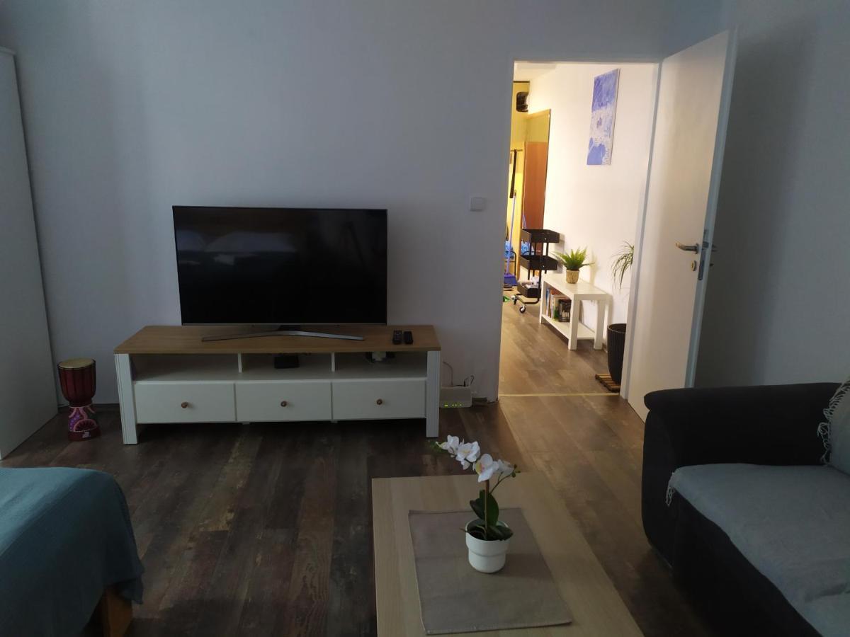 Pisqor Apartment - Self Check-In Bratislava Ngoại thất bức ảnh